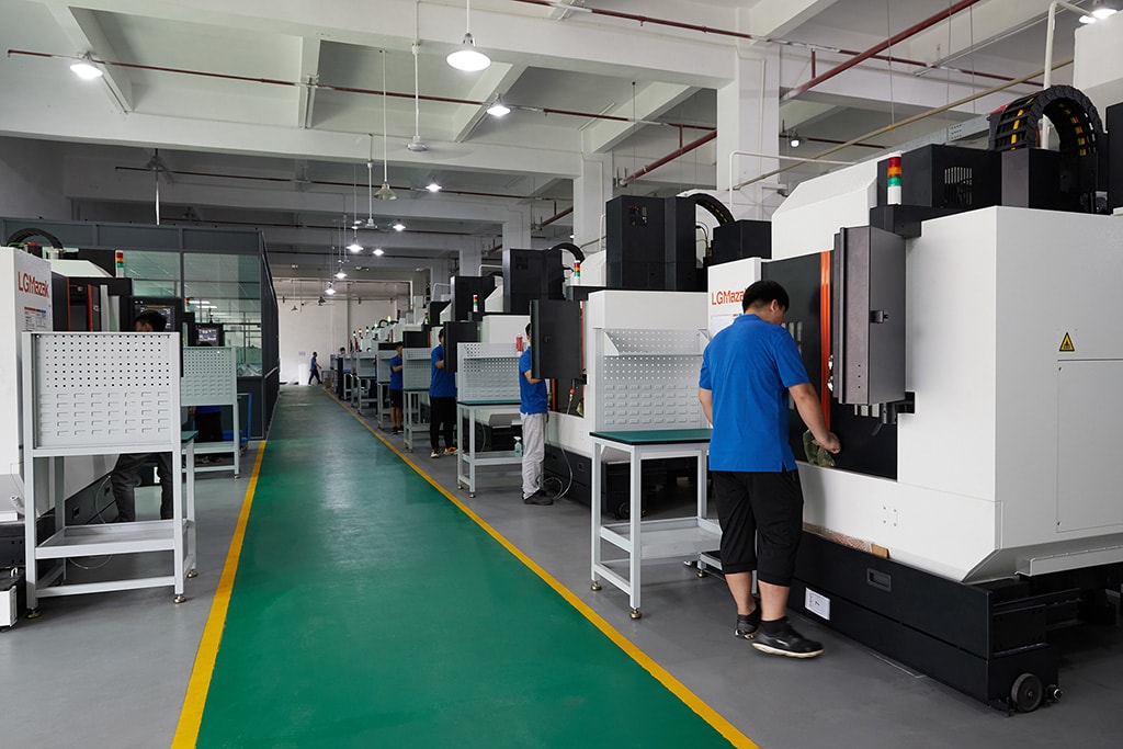3 axis,4 axis, and 5 axis CNC Machining workshop of China CNC Prototyping 